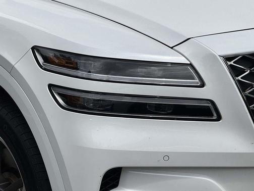 White 2024 Genesis GV80 3.5T