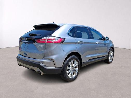 Silver Metallic 2024 Ford Edge Titanium