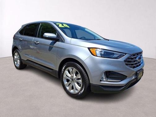 Silver Metallic 2024 Ford Edge Titanium
