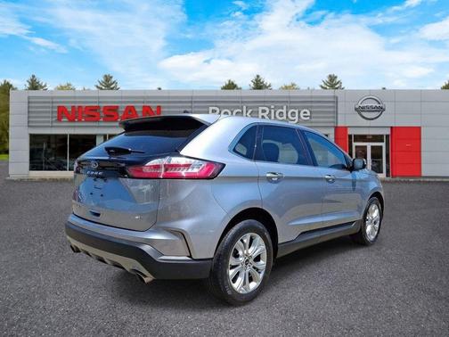 Silver Metallic 2024 Ford Edge Titanium