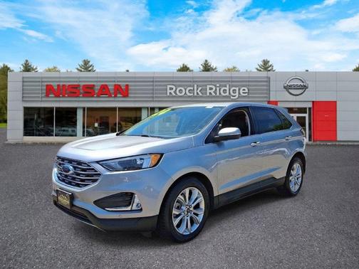 Silver Metallic 2024 Ford Edge Titanium