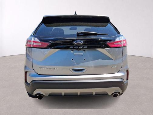 Silver Metallic 2024 Ford Edge Titanium