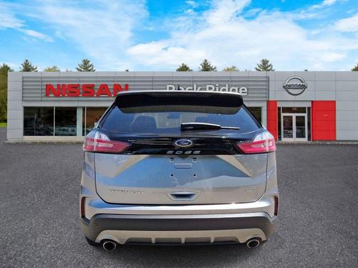 Silver Metallic 2024 Ford Edge Titanium