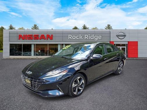 Onyx Black 2023 Hyundai ELANTRA Limited