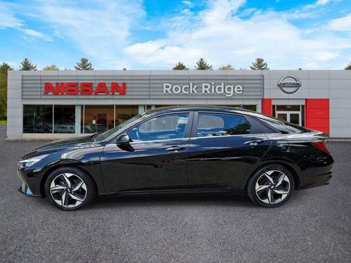 Onyx Black 2023 Hyundai ELANTRA Limited