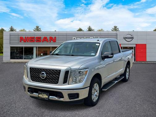 Brilliant Silver Metallic 2019 Nissan Titan SV
