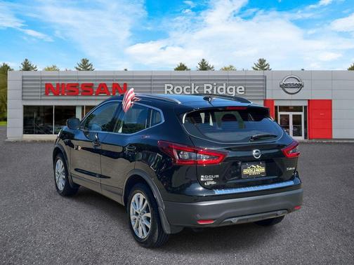 Magnetic Black 2022 Nissan Rogue Sport SV