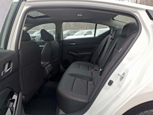 White 2025 Nissan Altima SR