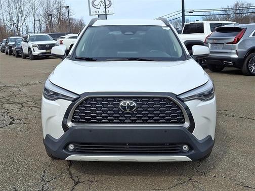 2023 Toyota Corolla Cross XLE