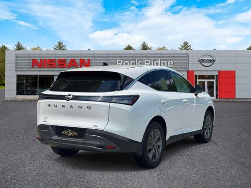 Everest White P 2026 Nissan Murano SL