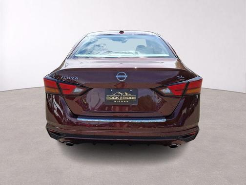 Garnet Pearl 2023 Nissan Altima 2.5 SL