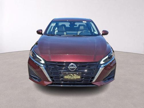 Garnet Pearl 2023 Nissan Altima 2.5 SL