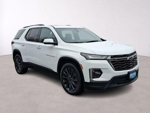 Summit White 2023 Chevrolet Traverse RS