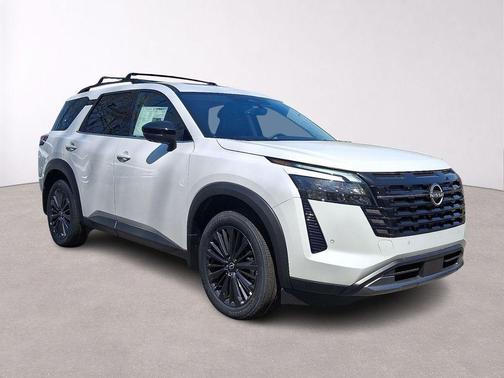 Everest White P 2026 Nissan Pathfinder SL