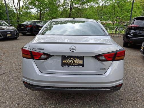 Brilliant Silver Metallic 2026 Nissan Altima 2.5 SV