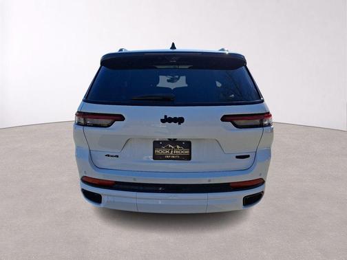 Bright White Clearcoat 2023 Jeep Grand Cherokee L Summit