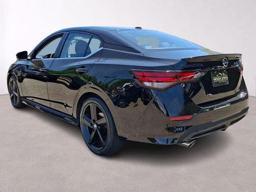 Black 2023 Nissan Sentra SR