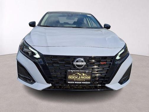 2t Gry Blk Roof 2026 Nissan Altima 2.5 SR