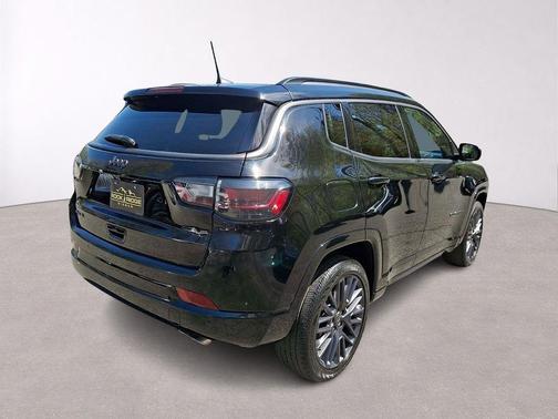 Diamond Black 2022 Jeep Compass Limited