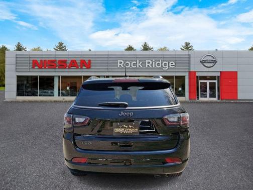 Diamond Black 2022 Jeep Compass Limited