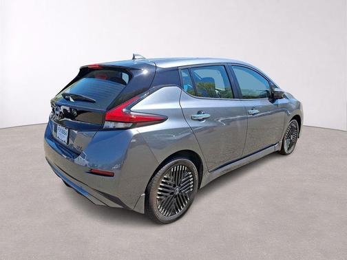 Gun Metallic 2024 Nissan Leaf SV PLUS