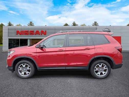 Radiant Red Metallic II 2022 Honda Passport TrailSport