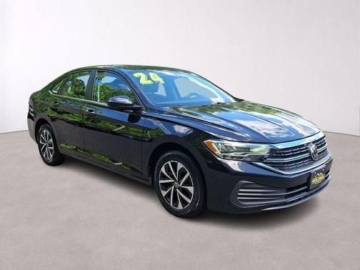 Deep Black Pearl Effect 2024 Volkswagen Jetta 1.5T S