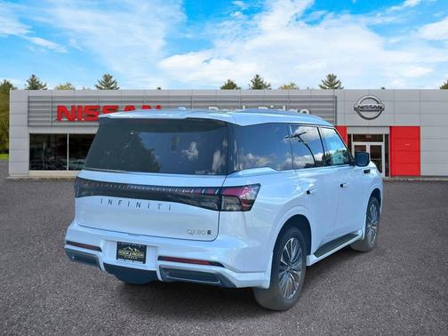 Radiant White 2027 INFINITI QX80 Luxe