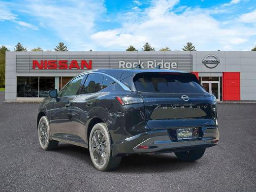Super Black 2027 Nissan Murano Platinum