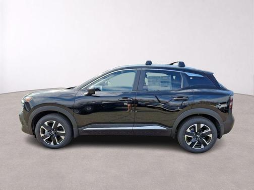 Super Black 2026 Nissan Kicks SV
