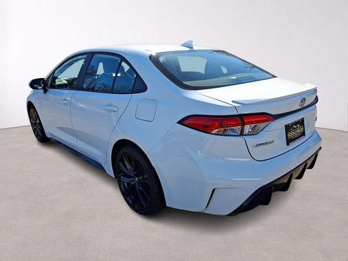 Ice 2024 Toyota Corolla SE