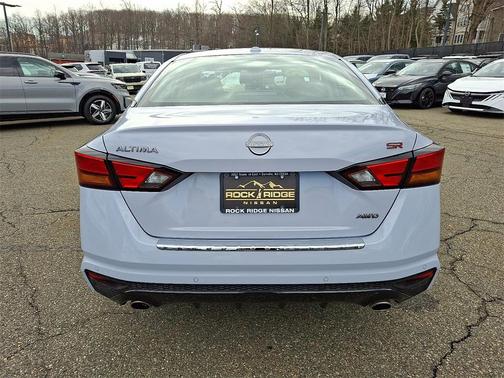 2023 Nissan Altima 2.5 SR