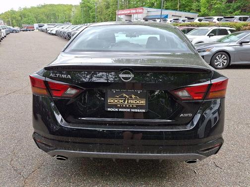 Black 2026 Nissan Altima 2.5 SV