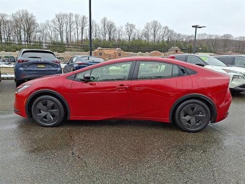 2024 Toyota Prius LE