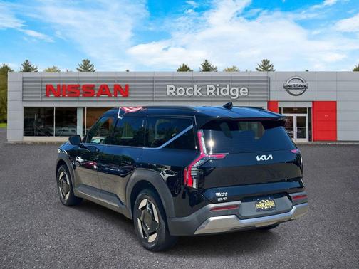 Aurora Black 2024 Kia EV9 Wind