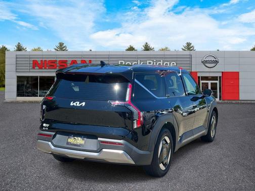 Aurora Black 2024 Kia EV9 Wind