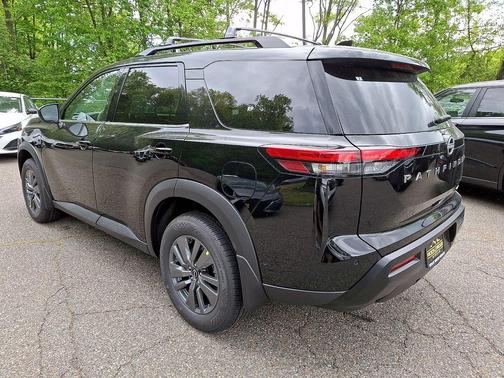 Black 2026 Nissan Pathfinder SV