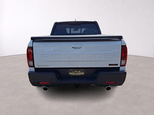 Platinum White Pearl 2025 Honda Ridgeline TrailSport+