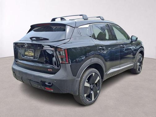 Super Black 2026 Nissan Kicks SR