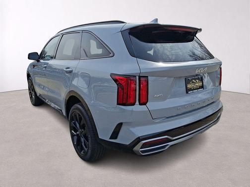 Wolf Gray 2022 Kia Sorento SX
