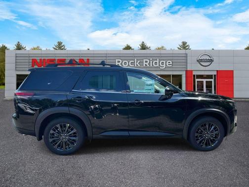 Super Black 2026 Nissan Pathfinder SL