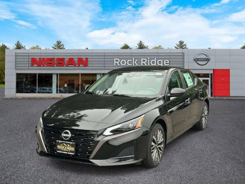 Black 2026 Nissan Altima SV