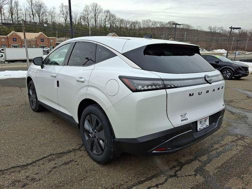Everest White P 2026 Nissan Murano SL