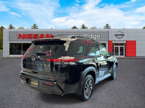 Black 2026 Nissan Pathfinder SV