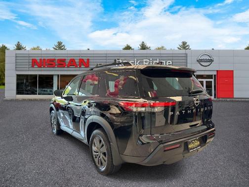 Black 2026 Nissan Pathfinder SV