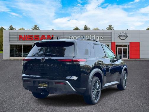 Super Black 2026 Nissan Pathfinder SL