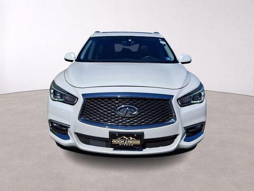 White 2018 INFINITI QX60 Base