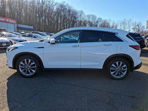 2022 INFINITI QX50 Luxe