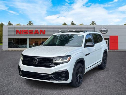 Opal White Pearl Effect 2023 Volkswagen Atlas 3.6 V6 SEL R-Line Black