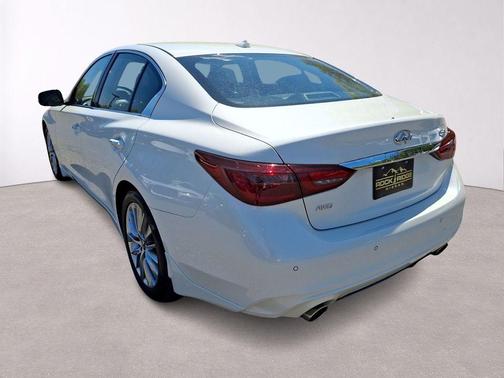 Majestic White 2023 INFINITI Q50 LUXE